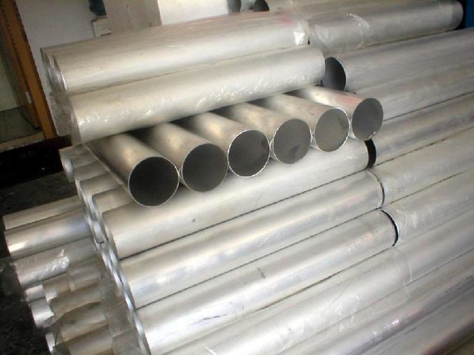 6061 a expulsé l'alliage d'aluminium sans couture en aluminium de la tuyauterie 40mm 60mm 70mm 80mm autour du tube 0