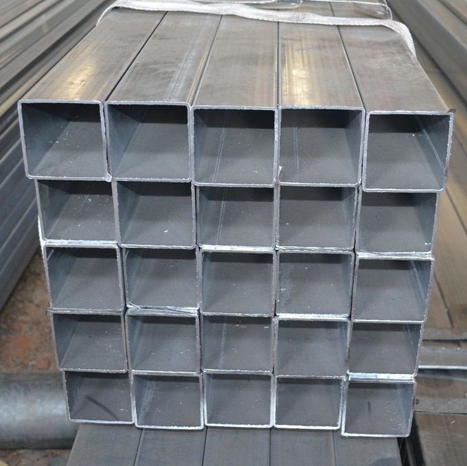 Le fabricant 700*700 a galvanisé le tuyau en acier rectangulaire d'acier en forme de tuyau de place pour la serre chaude 0