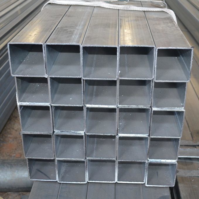 Le fabricant 700*700 a galvanisé le tuyau en acier rectangulaire d'acier en forme de tuyau de place pour la serre chaude 0